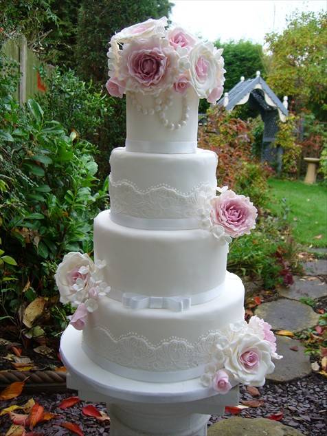 Wedding Cakes by Barbara